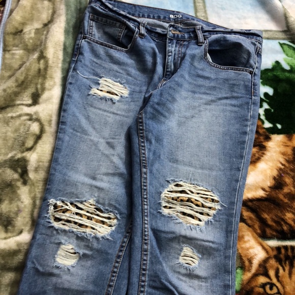 BDG jeans. Absolutely gorgeous and comfortable. Size 30 W. measurements on pics - Picture 3 of 17